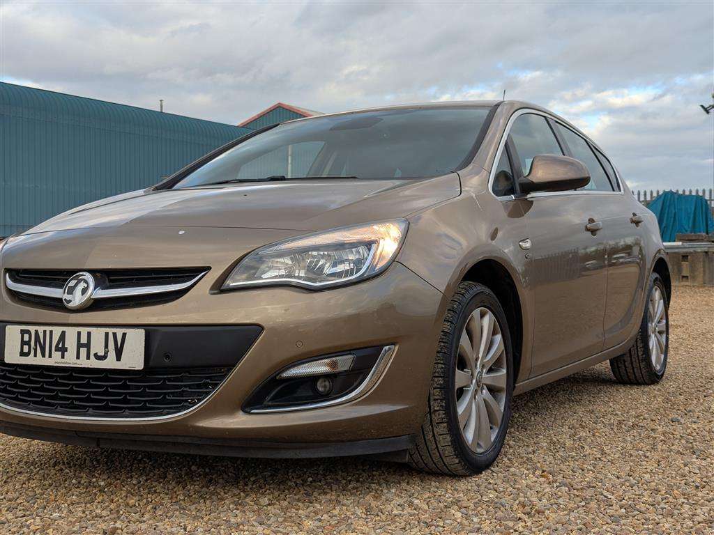 <p>2014 VAUXHALL ASTRA ELITE</p>