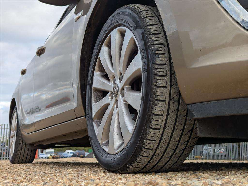 <p>2014 VAUXHALL ASTRA ELITE</p>