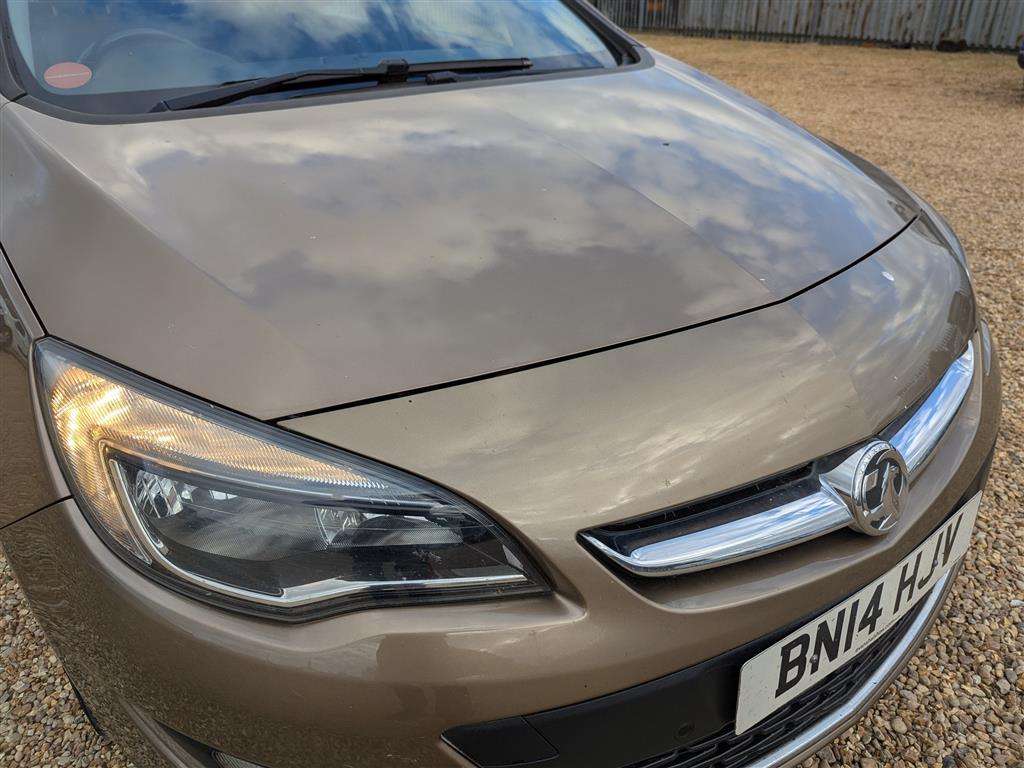 <p>2014 VAUXHALL ASTRA ELITE</p>