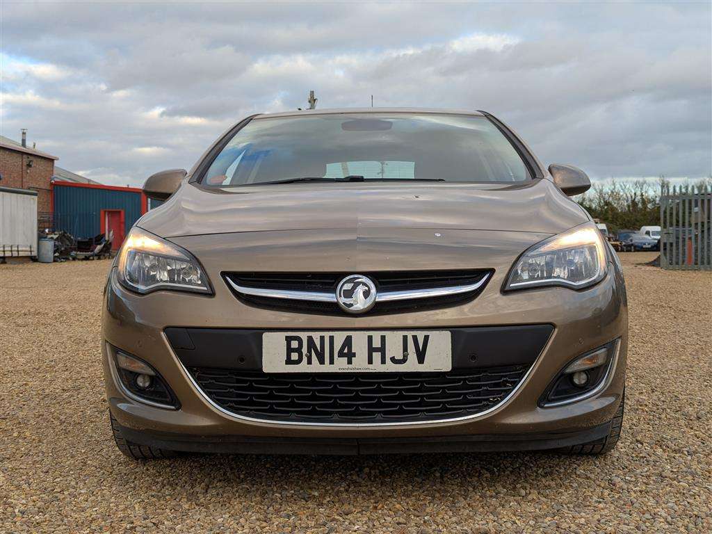 <p>2014 VAUXHALL ASTRA ELITE</p>