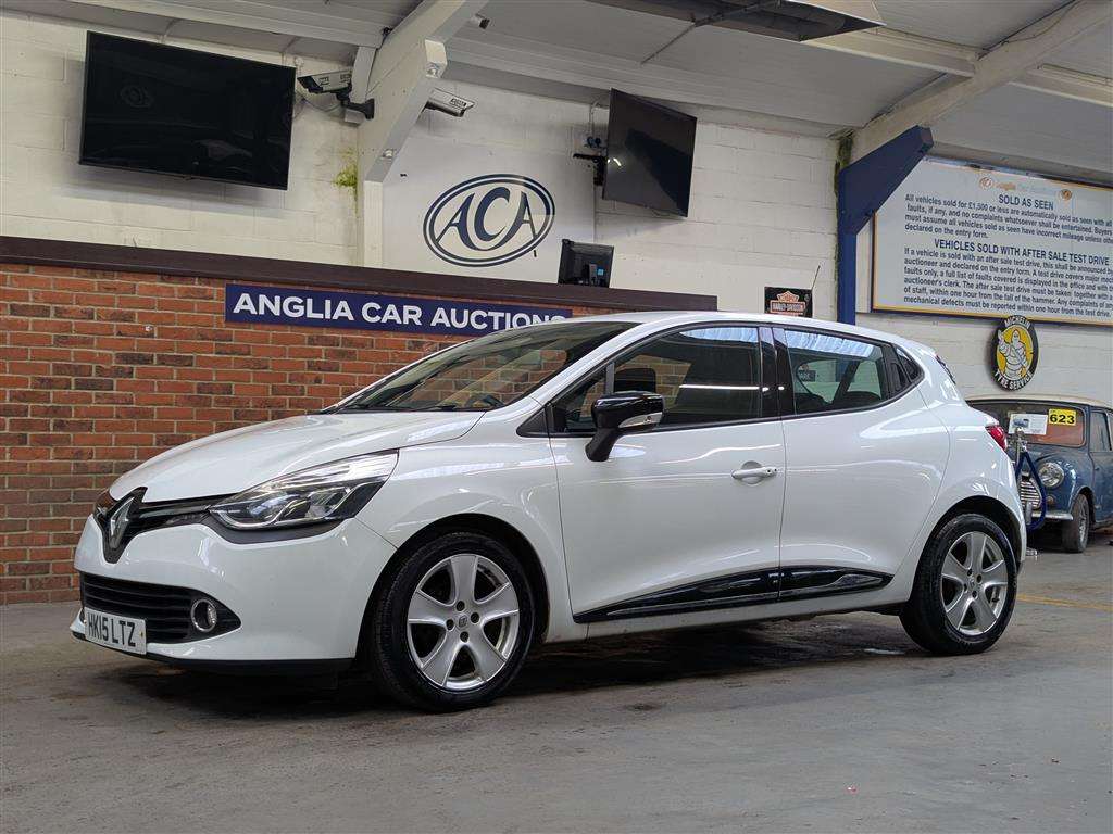 <p>2015 RENAULT CLIO D-QUEM-NAV NRG DCIEC</p>
