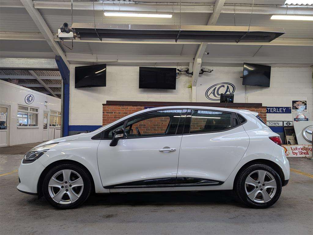 <p>2015 RENAULT CLIO D-QUEM-NAV NRG DCIEC</p>