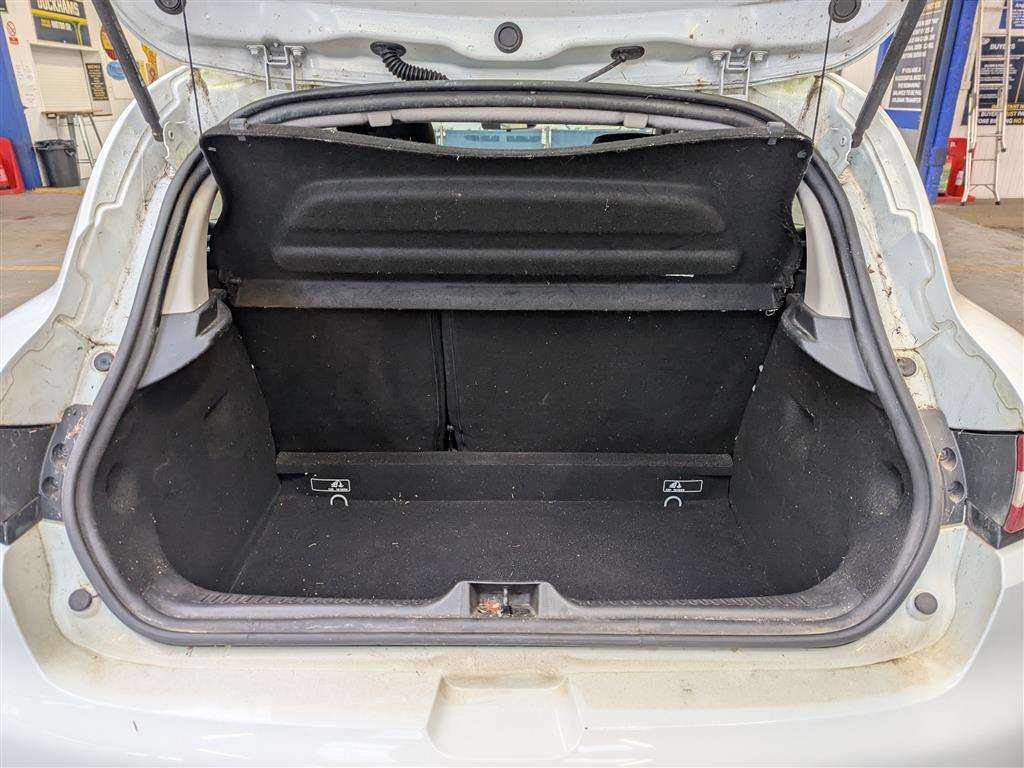 <p>2015 RENAULT CLIO D-QUEM-NAV NRG DCIEC</p>