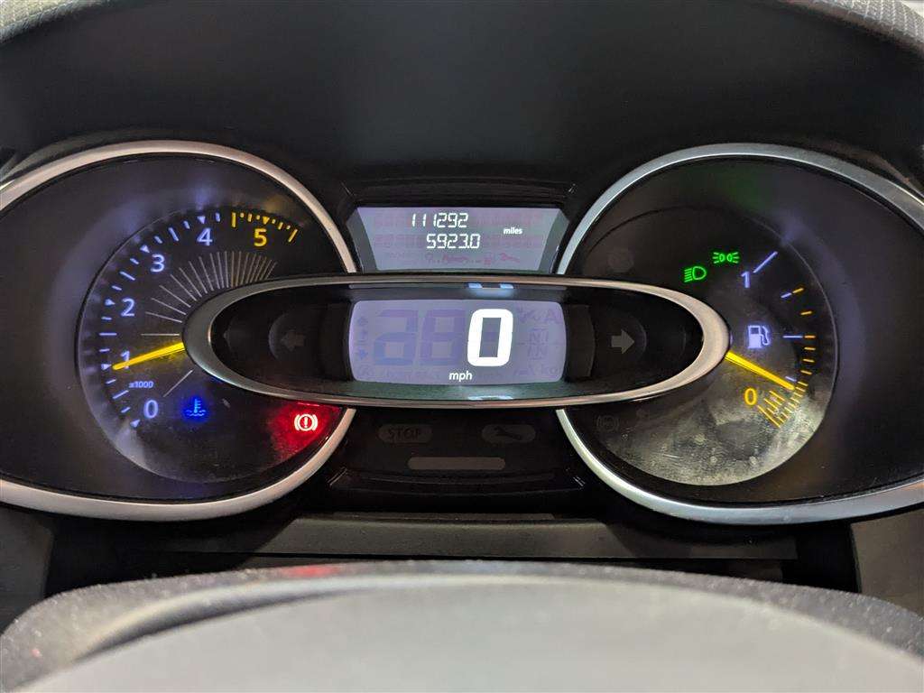 <p>2015 RENAULT CLIO D-QUEM-NAV NRG DCIEC</p>
