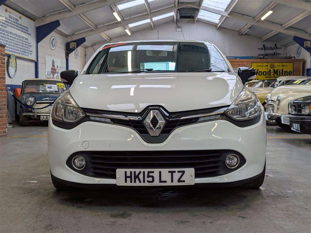 <p>2015 RENAULT CLIO D-QUEM-NAV NRG DCIEC</p>