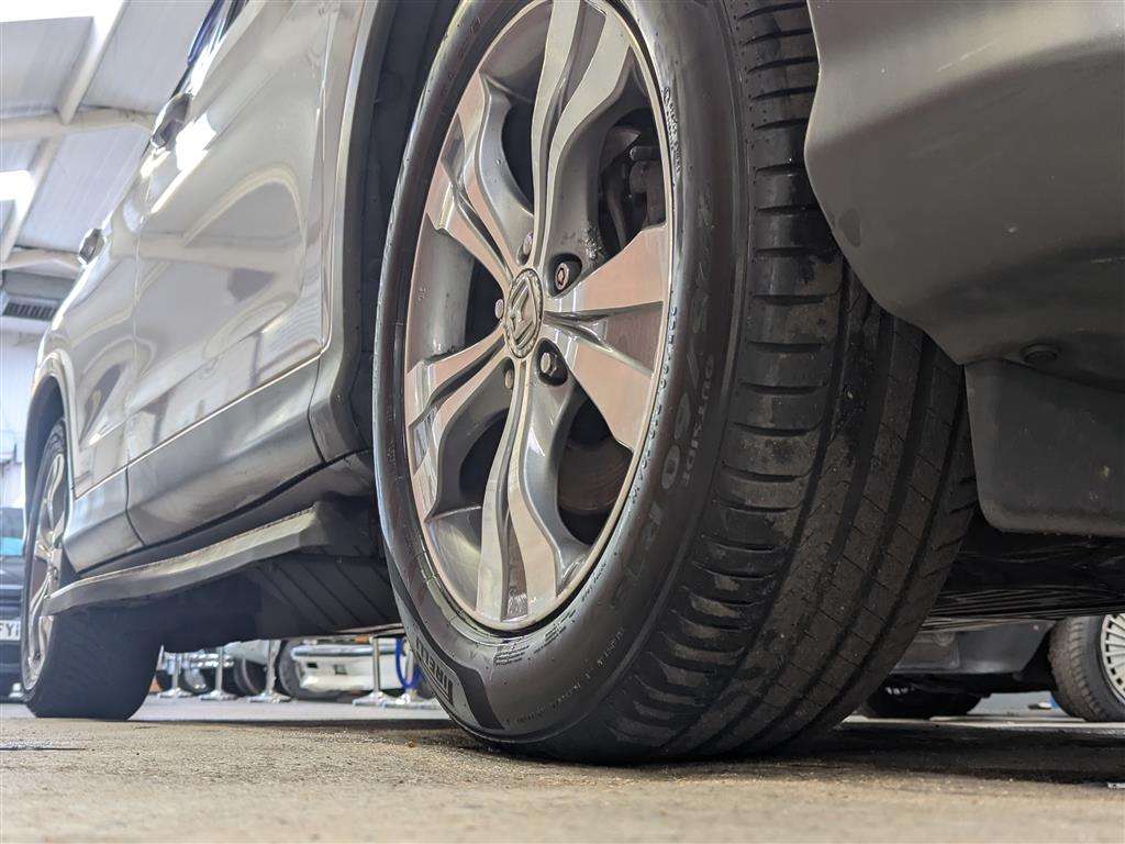 <p>2014 HONDA CR-V EX I-DTEC</p>