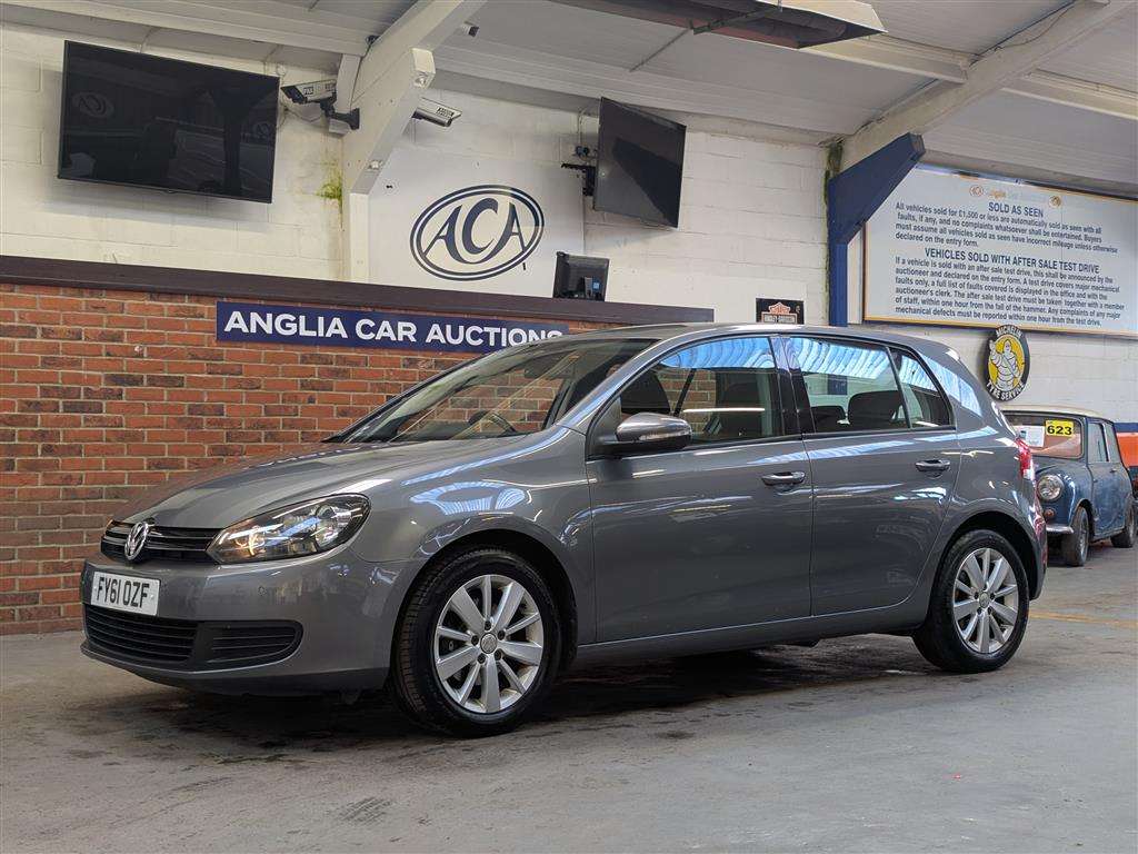 <p>2011 VOLKSWAGEN GOLF MATCH TDI BLUETECH</p>