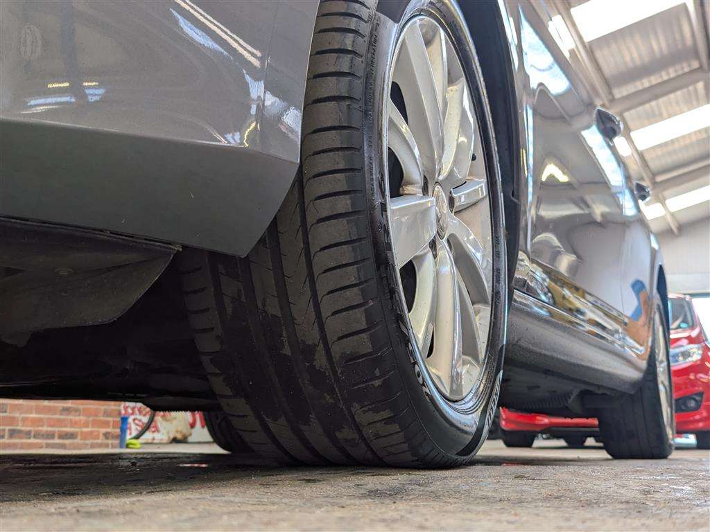 <p>2011 VOLKSWAGEN GOLF MATCH TDI BLUETECH</p>