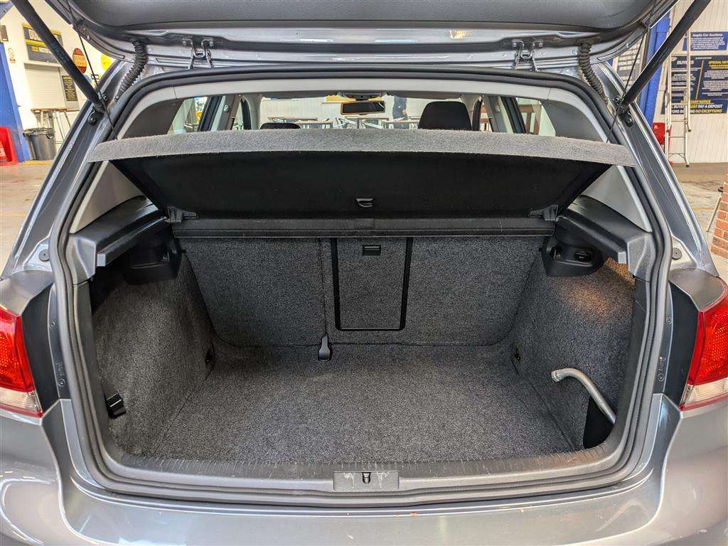 <p>2011 VOLKSWAGEN GOLF MATCH TDI BLUETECH</p>