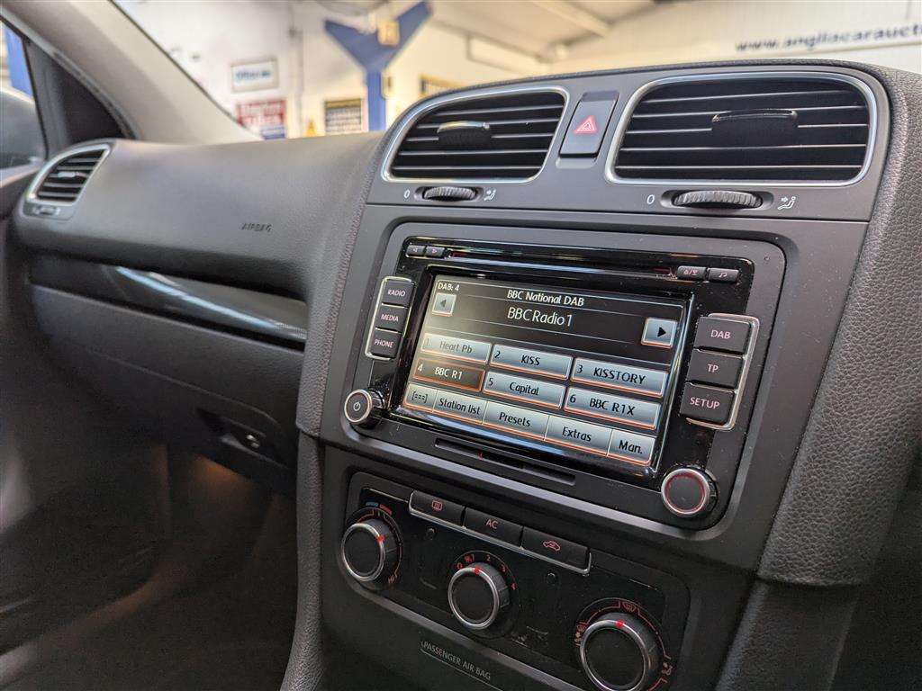 <p>2011 VOLKSWAGEN GOLF MATCH TDI BLUETECH</p>