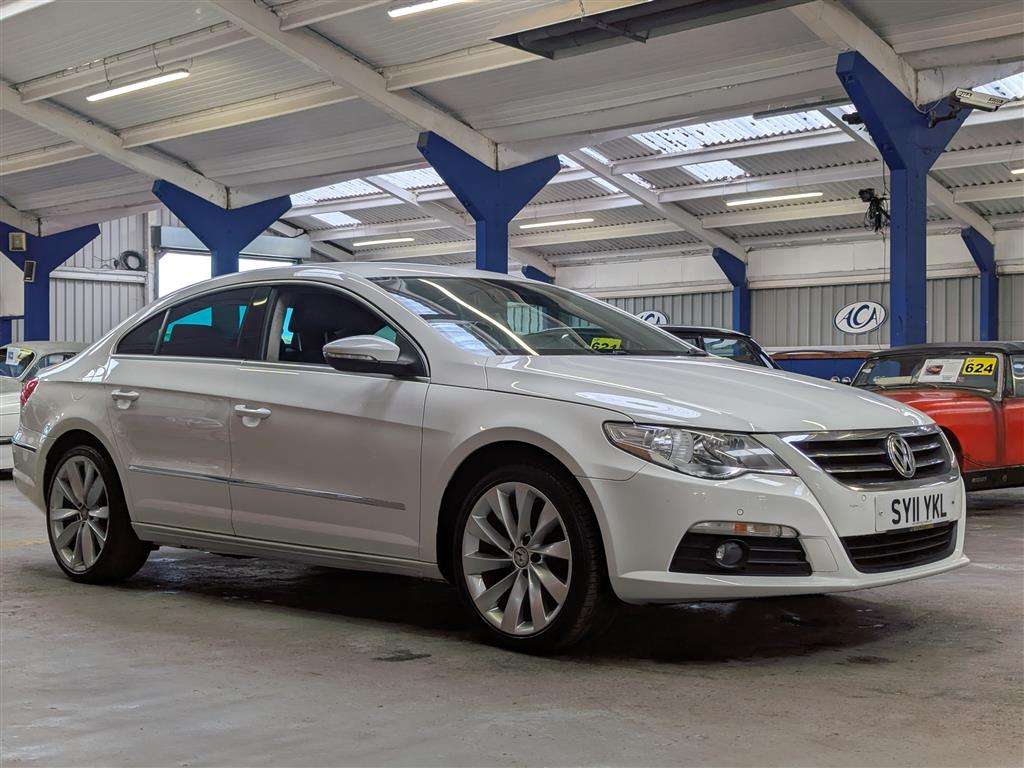 <p>2011 VOLKSWAGEN PASSAT GT CC TDI 170 BLUE</p>