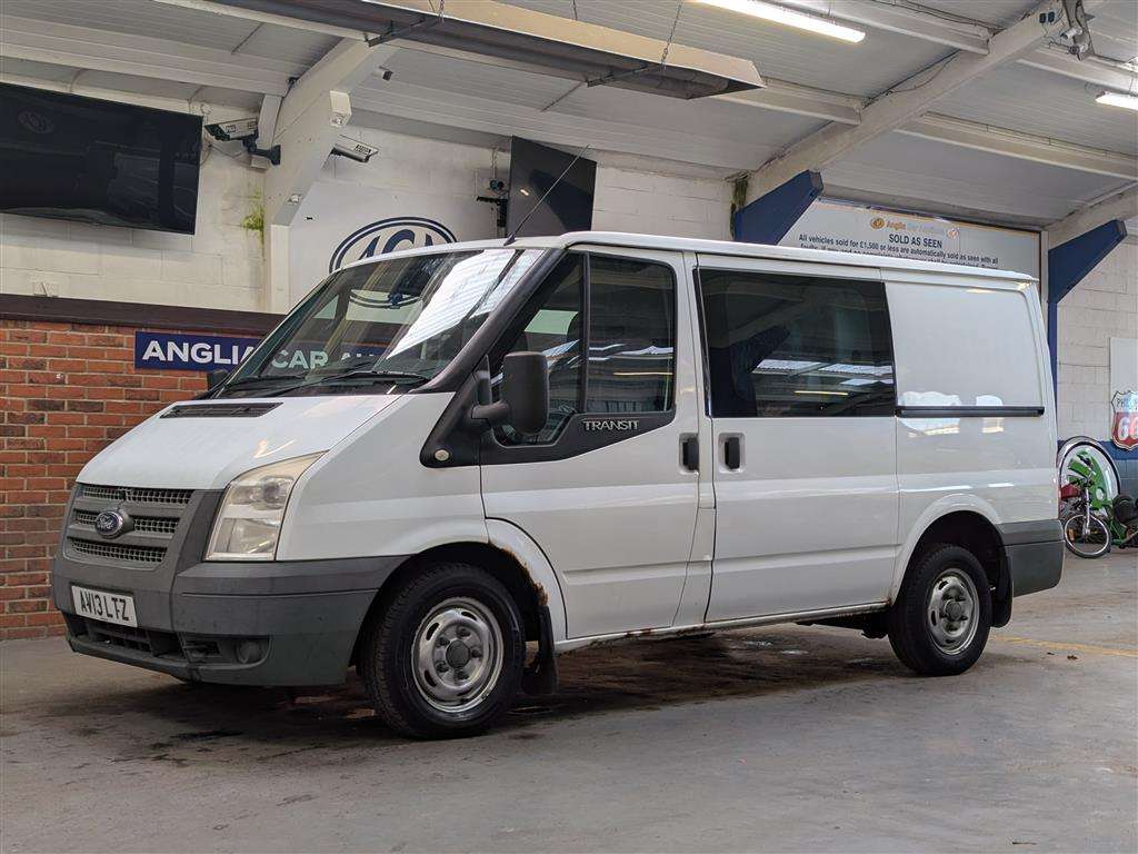<p>2013 FORD TRANSIT 125 T260 FWD</p>