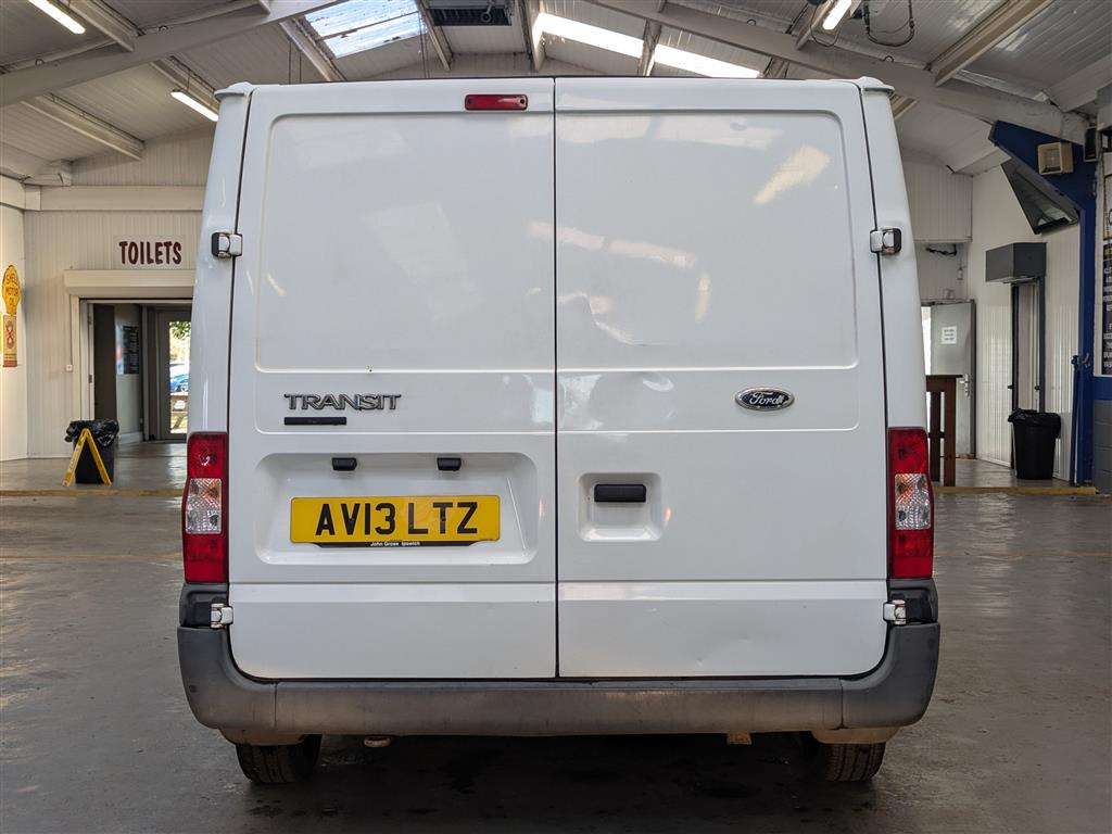 <p>2013 FORD TRANSIT 125 T260 FWD</p>