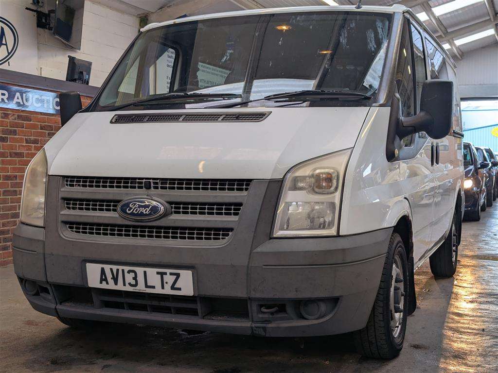<p>2013 FORD TRANSIT 125 T260 FWD</p>