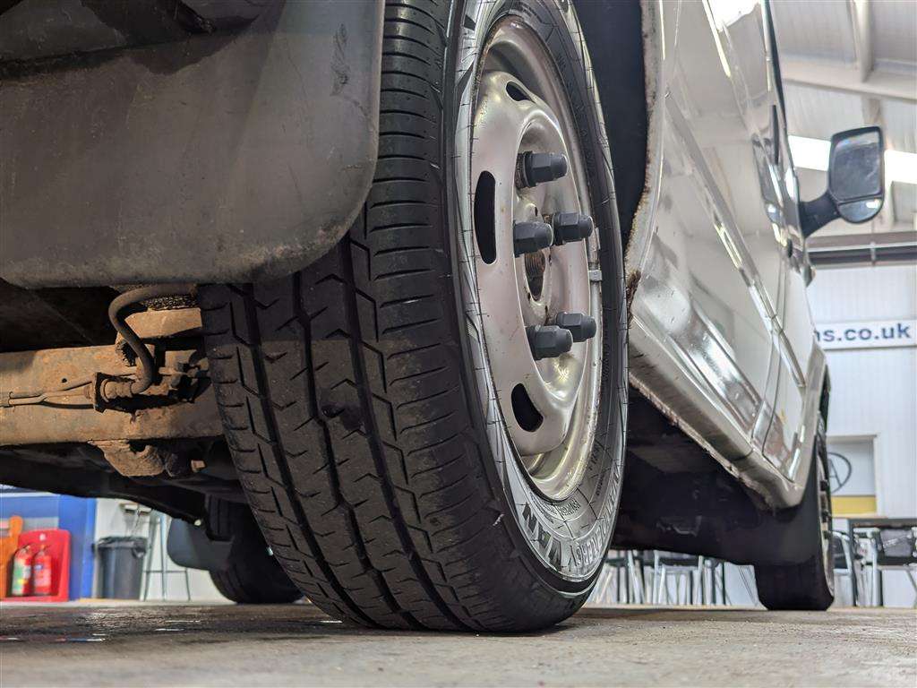 <p>2013 FORD TRANSIT 125 T260 FWD</p>