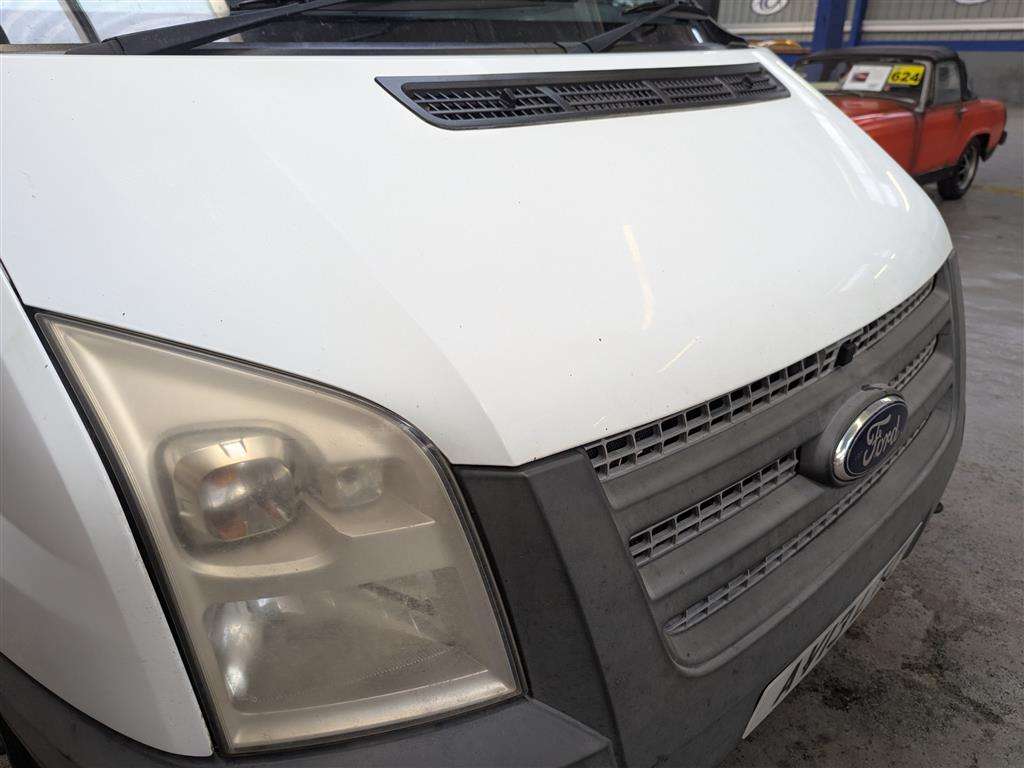 <p>2013 FORD TRANSIT 125 T260 FWD</p>