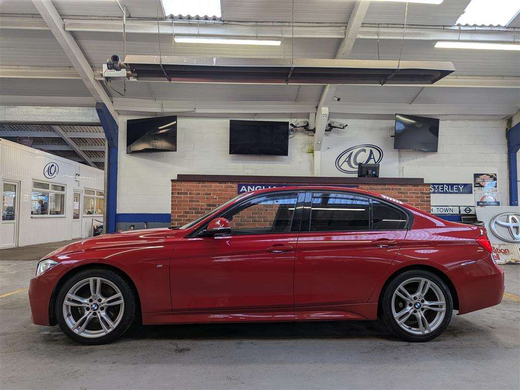 <p>2013 BMW 325D M SPORT</p>