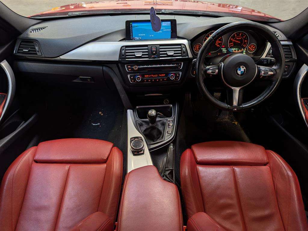 <p>2013 BMW 325D M SPORT</p>
