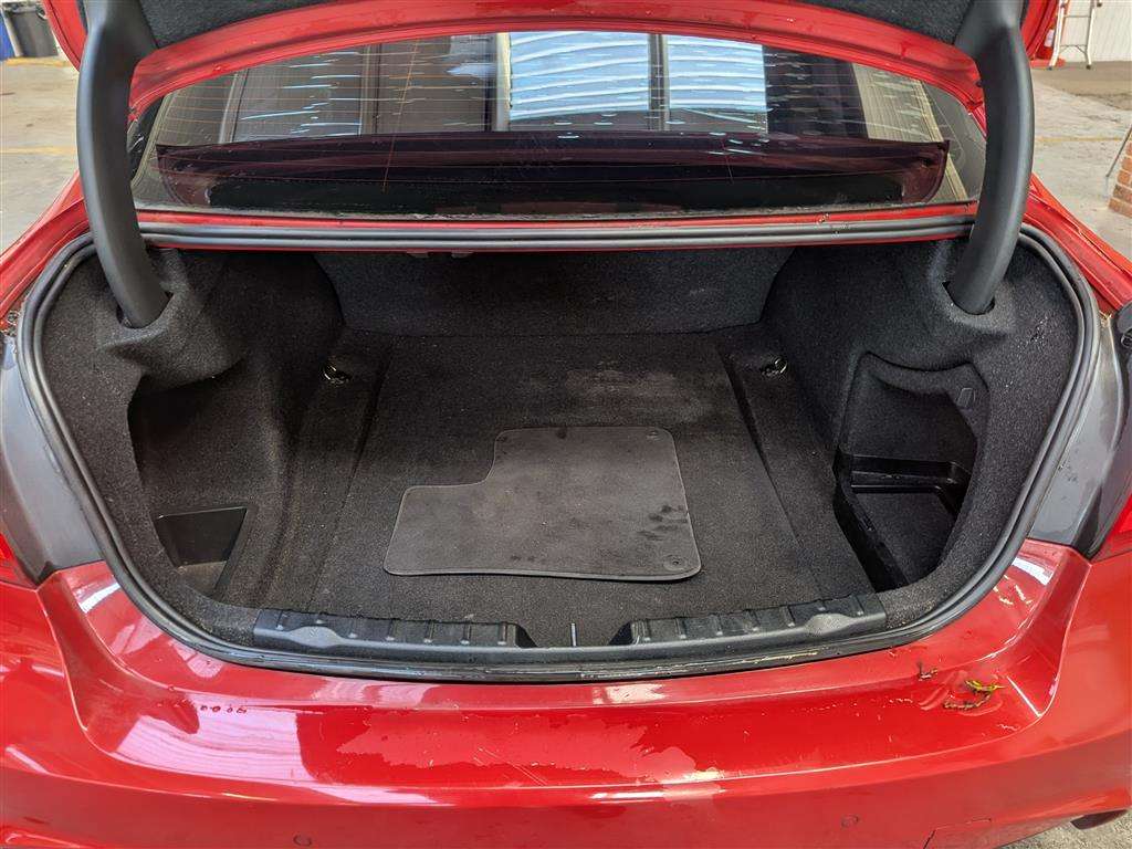 <p>2013 BMW 325D M SPORT</p>