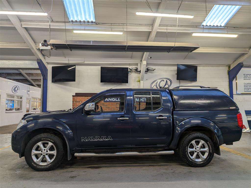 <p>2014 NISSAN NAVARA VISIA DCI</p>
