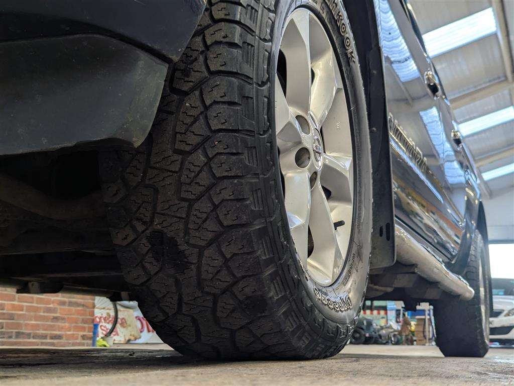 <p>2014 NISSAN NAVARA VISIA DCI</p>