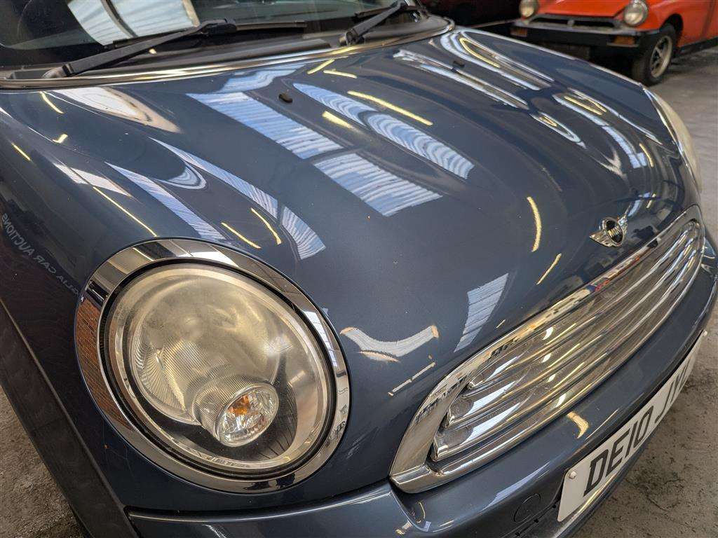 <p>2010 MINI ONE</p>