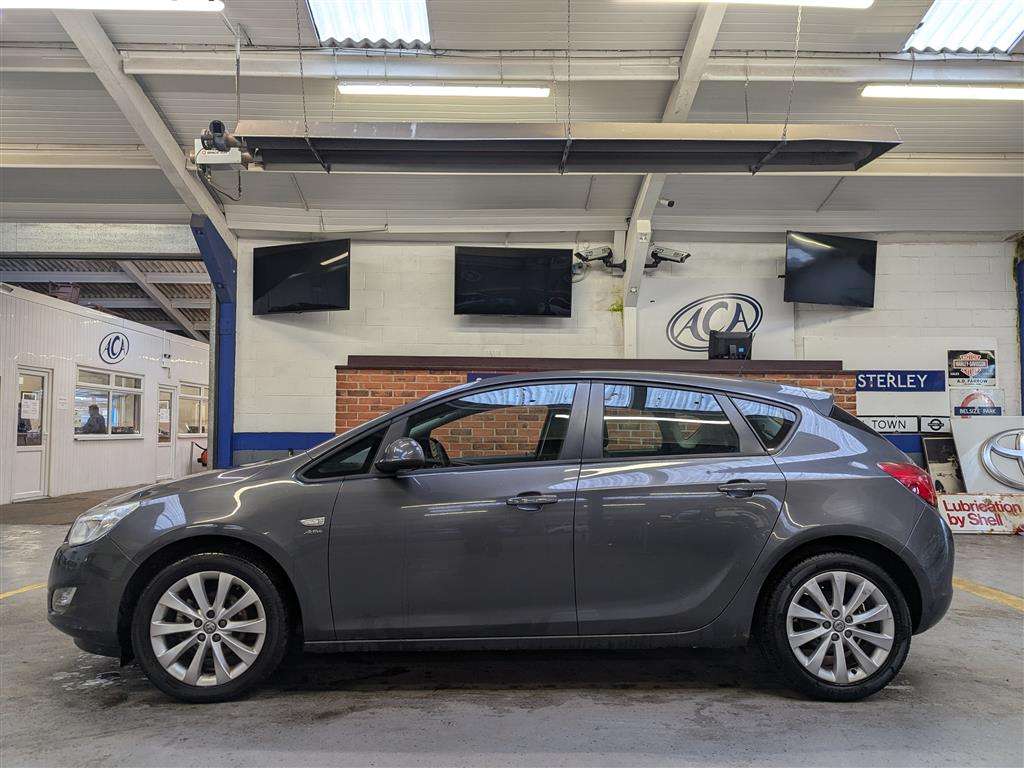 <p>2012 VAUXHALL ASTRA ACTIVE</p>