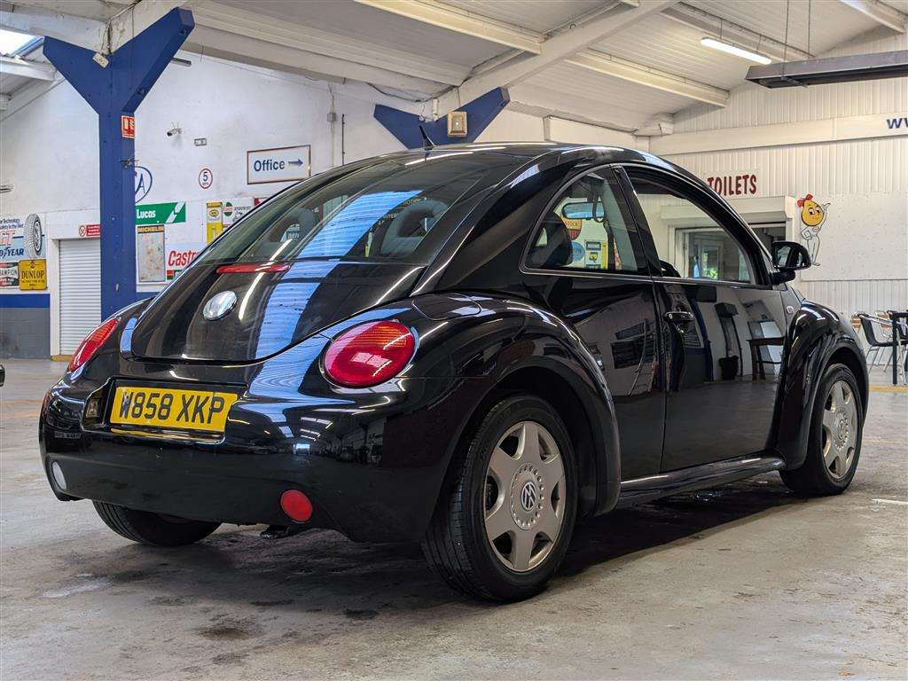 <p>2000 VOLKSWAGEN BEETLE</p>