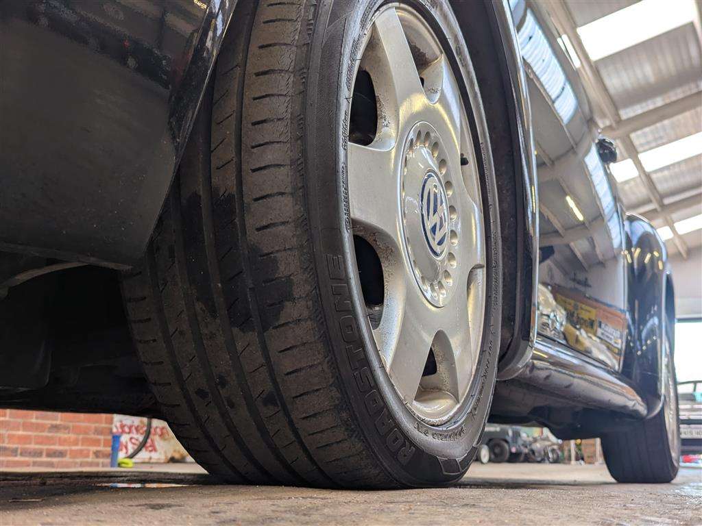 <p>2000 VOLKSWAGEN BEETLE</p>