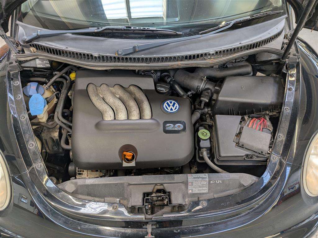 <p>2000 VOLKSWAGEN BEETLE</p>