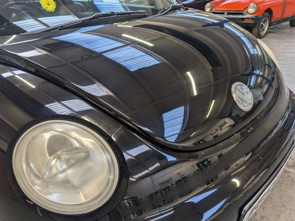 <p>2000 VOLKSWAGEN BEETLE</p>