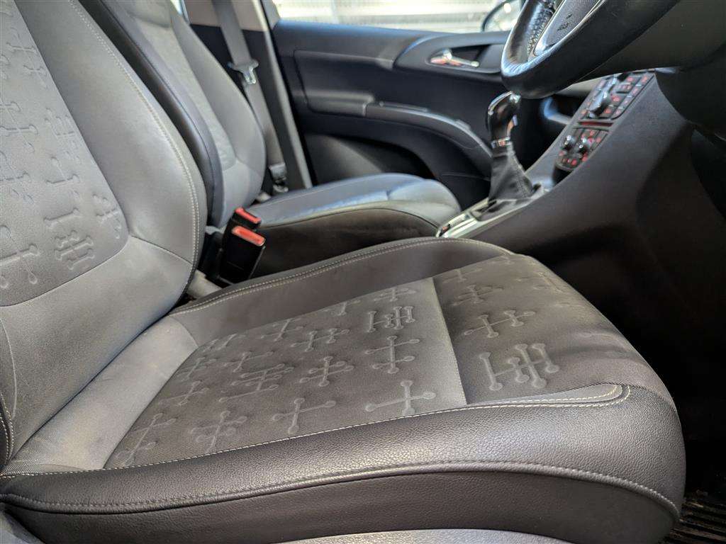 <p>2015 VAUXHALL MERIVA TECH LINE</p>