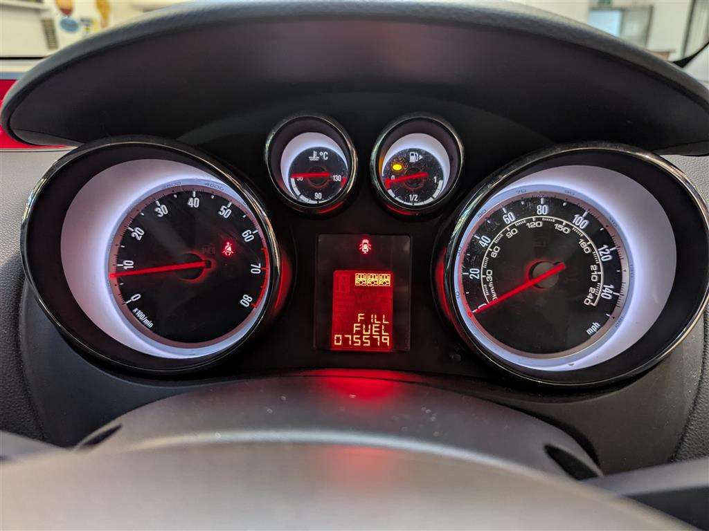 <p>2015 VAUXHALL MERIVA TECH LINE</p>