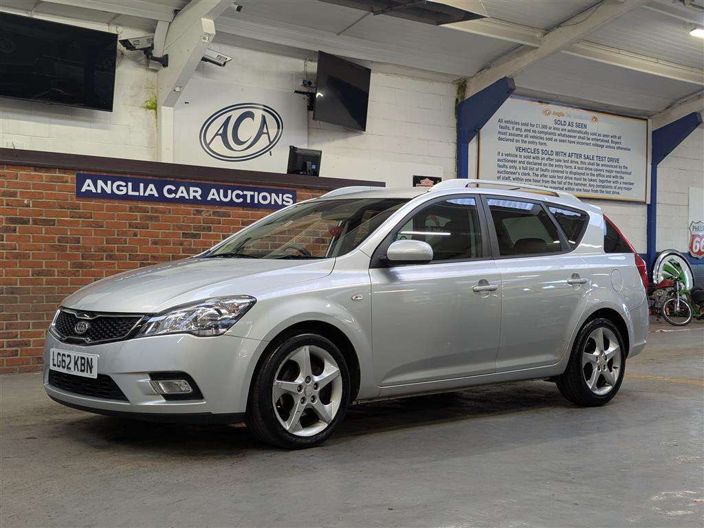 <p>2012 KIA CEED 3 CRDI AUTO</p>