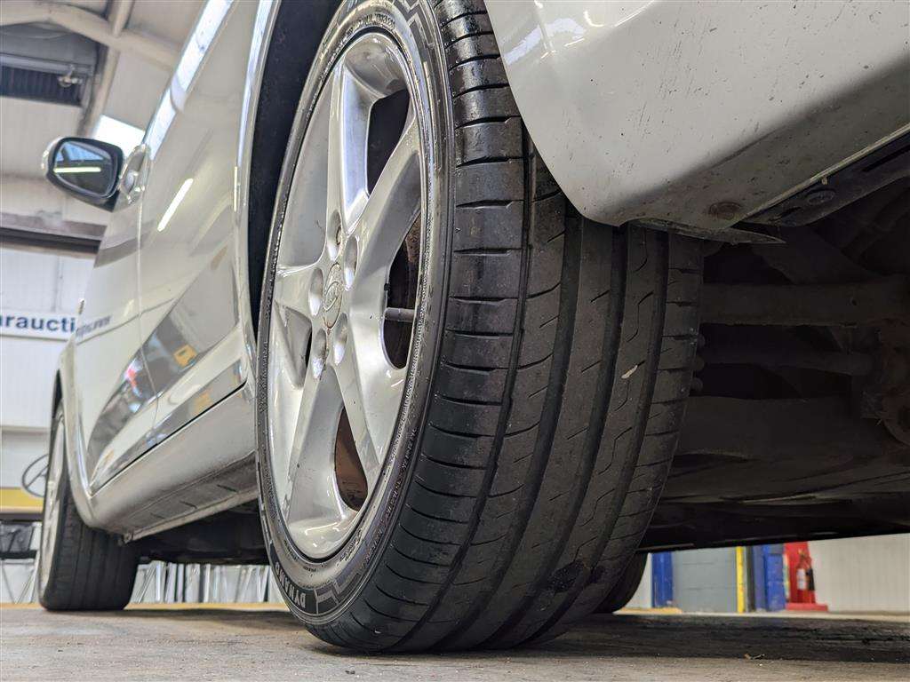 <p>2012 KIA CEED 3 CRDI AUTO</p>