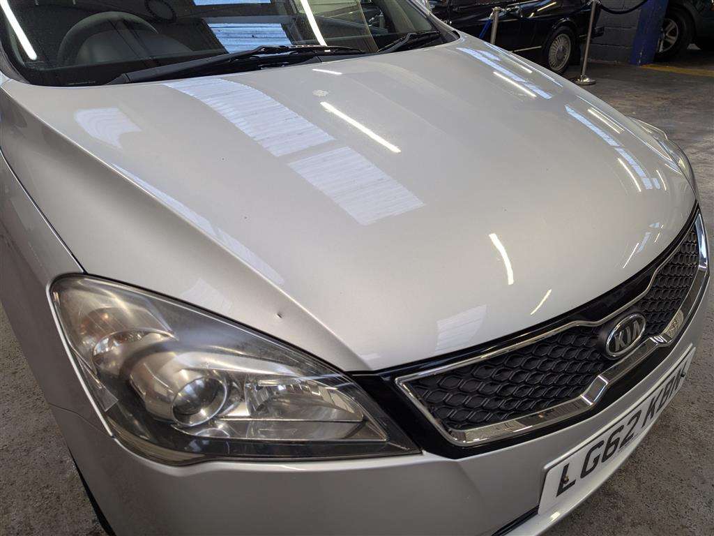 <p>2012 KIA CEED 3 CRDI AUTO</p>