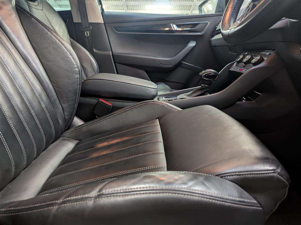 <p>2018 SKODA KAROQ SE L **SOLD</p>