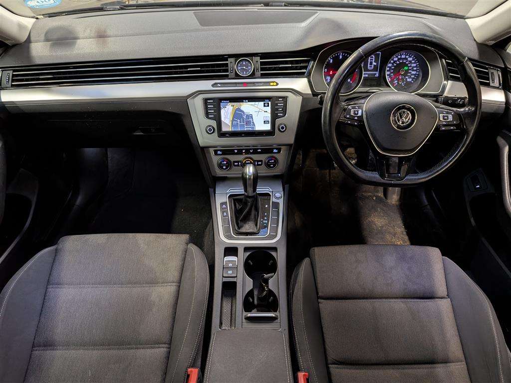 <p>2015 VOLKSWAGEN PASSAT SE BUSINESS TDI BM</p>