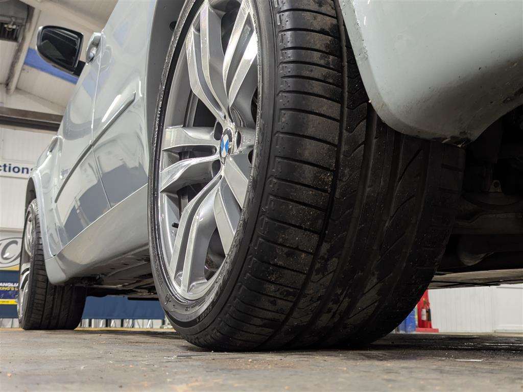 <p>2011 BMW X5 M TURBO AUTO</p>