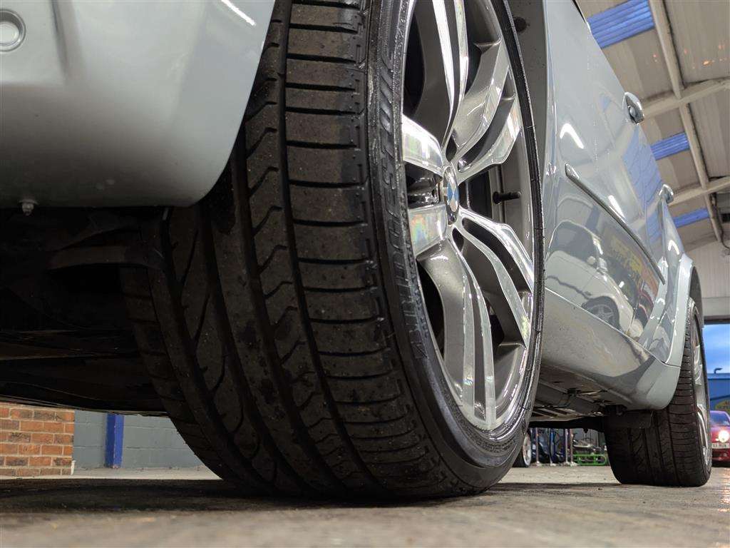 <p>2011 BMW X5 M TURBO AUTO</p>