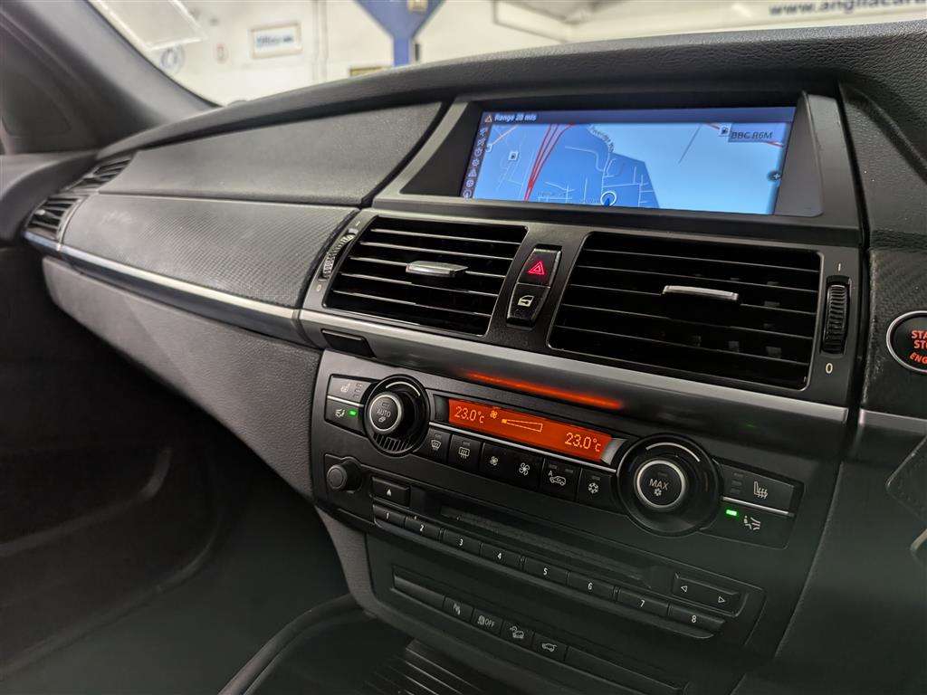 <p>2011 BMW X5 M TURBO AUTO</p>