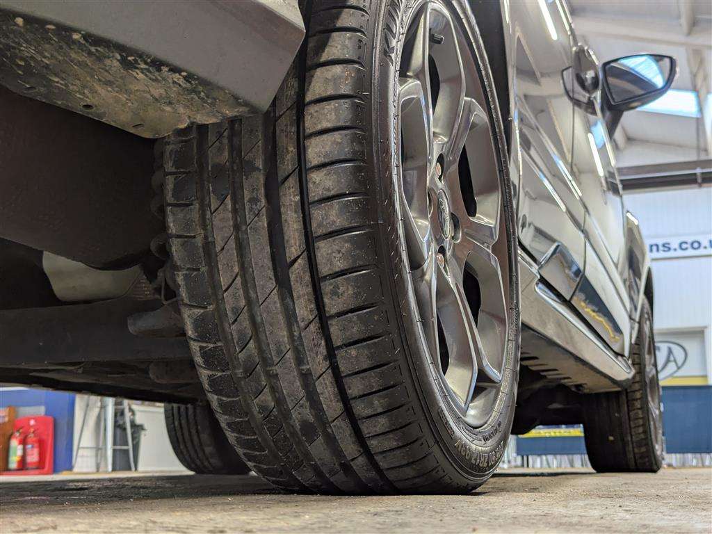 <p>2019 FORD ECOSPORT ST-LINE</p>