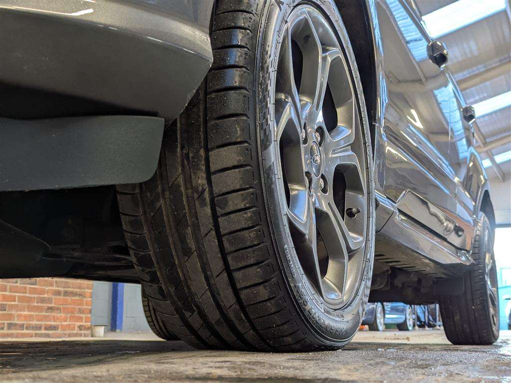 <p>2019 FORD ECOSPORT ST-LINE</p>