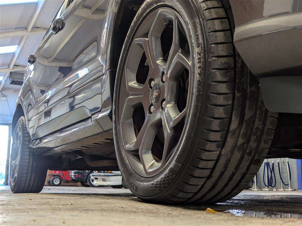 <p>2019 FORD ECOSPORT ST-LINE</p>