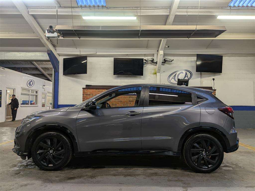 <p>2019 HONDA HR-V SPORT I-VTEC</p>