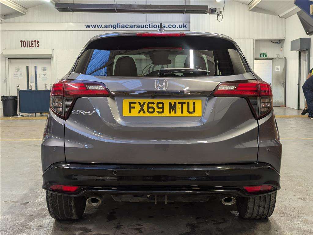 <p>2019 HONDA HR-V SPORT I-VTEC</p>