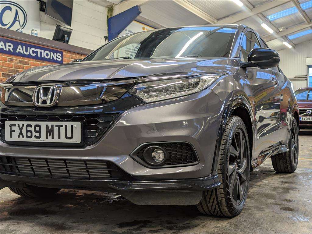 <p>2019 HONDA HR-V SPORT I-VTEC</p>