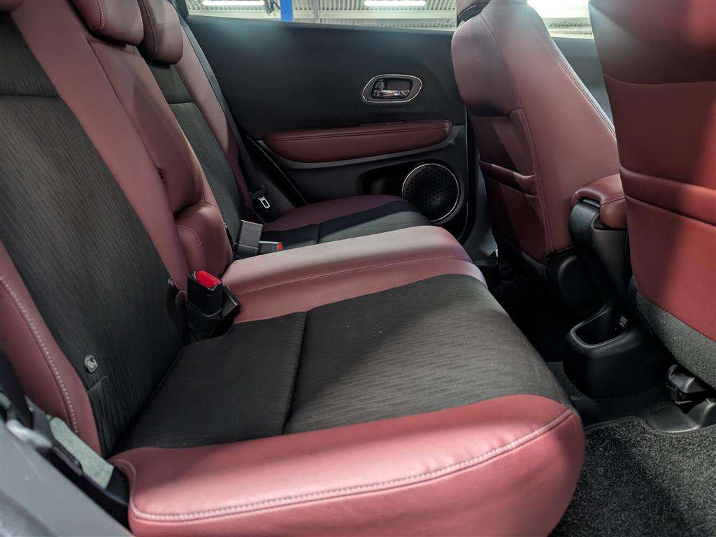 <p>2019 HONDA HR-V SPORT I-VTEC</p>