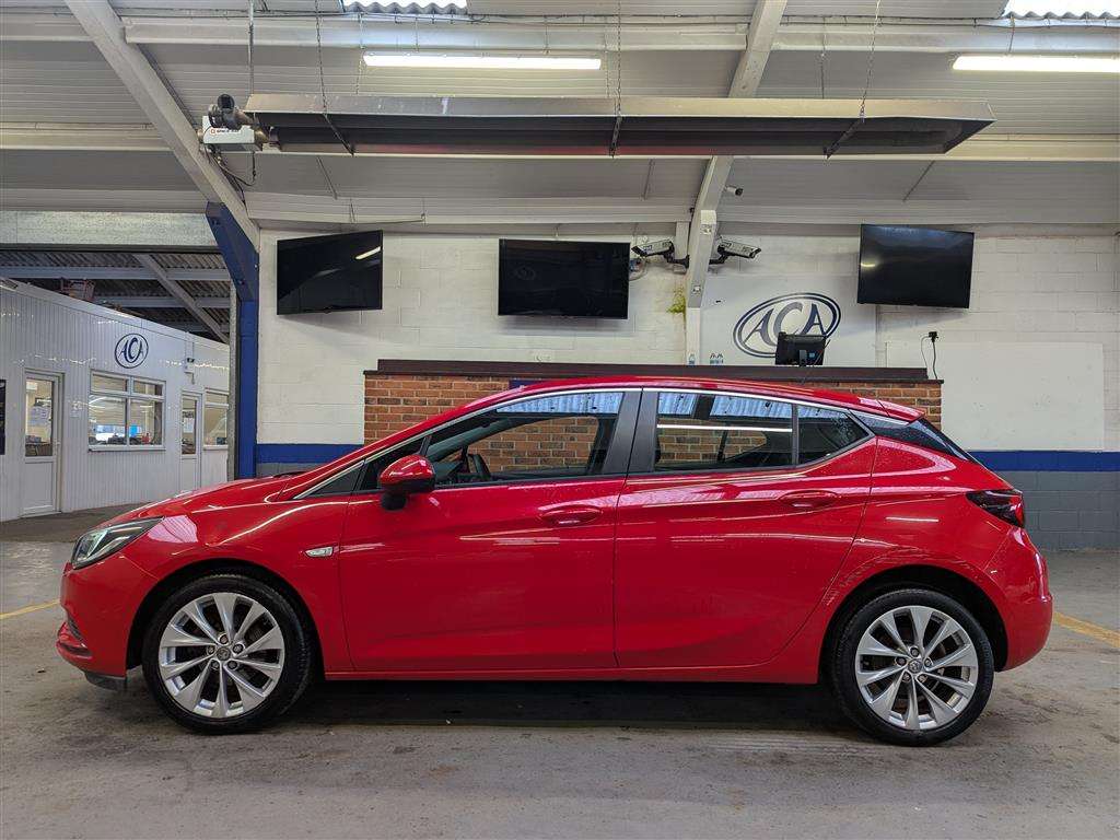 <p>2016 VAUXHALL ASTRA DESIGN</p>