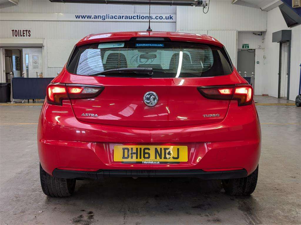 <p>2016 VAUXHALL ASTRA DESIGN</p>